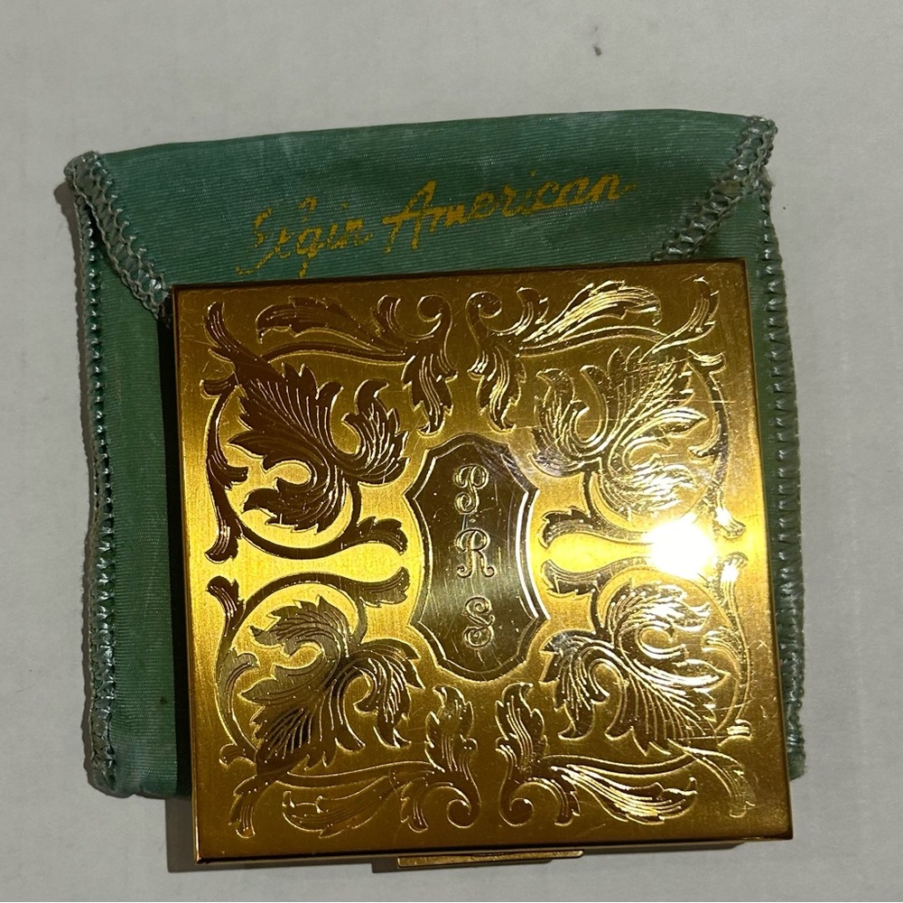 Vintage Elgin American gold tone engraved, compact